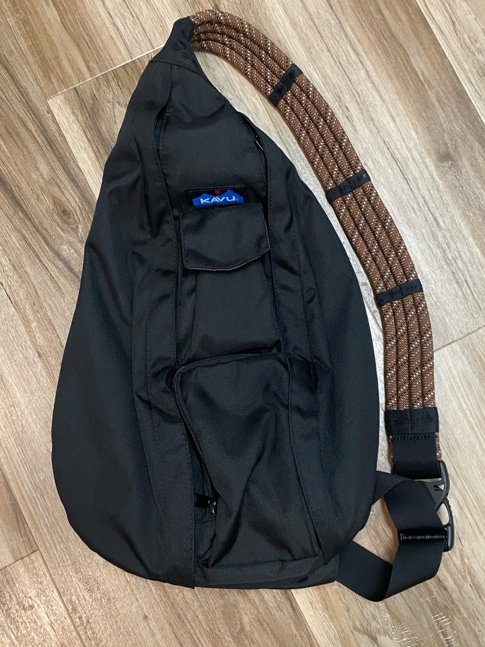 KAVU ROPE SLING BAG NEUTRAL COLORWAY BLACK BROWN HIKING ONE SIZE LIKE NEW